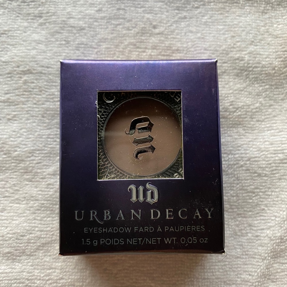 Tease urban decay eyeshadow